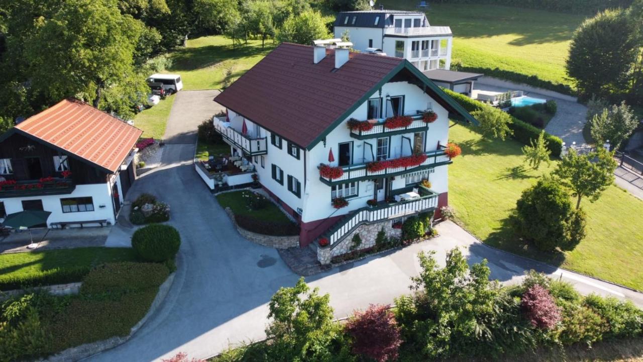 B&B Mondsee - Pension Semler - Bed and Breakfast Mondsee