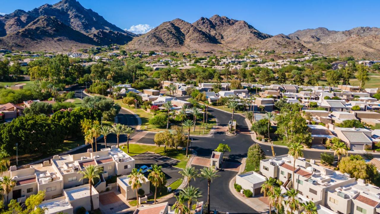 Resort Style Living In Phoenix's Most Exclusive Gated Community! - Chambres d’hôtes Phoenix