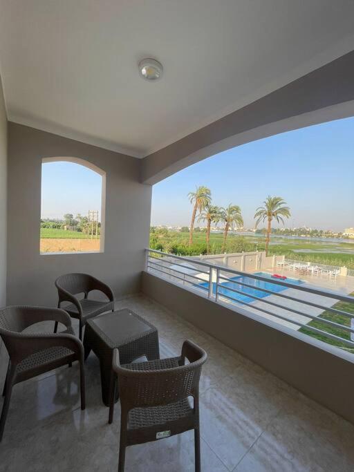 Royal Nile Villa - Luxury Nile View Apartment 1 - Ferienwohnung Luxor