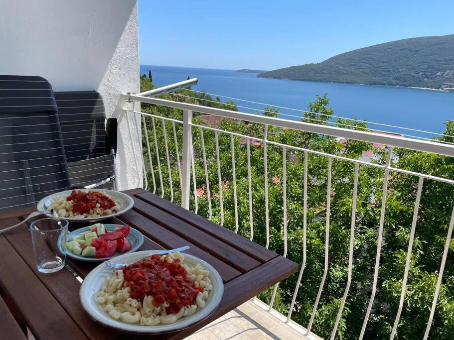 Sea view and family friendly home - B&B