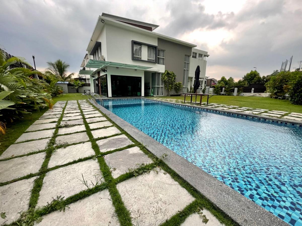 B&B Kajang - Teratak Amandarii Homestay - Bed and Breakfast Kajang