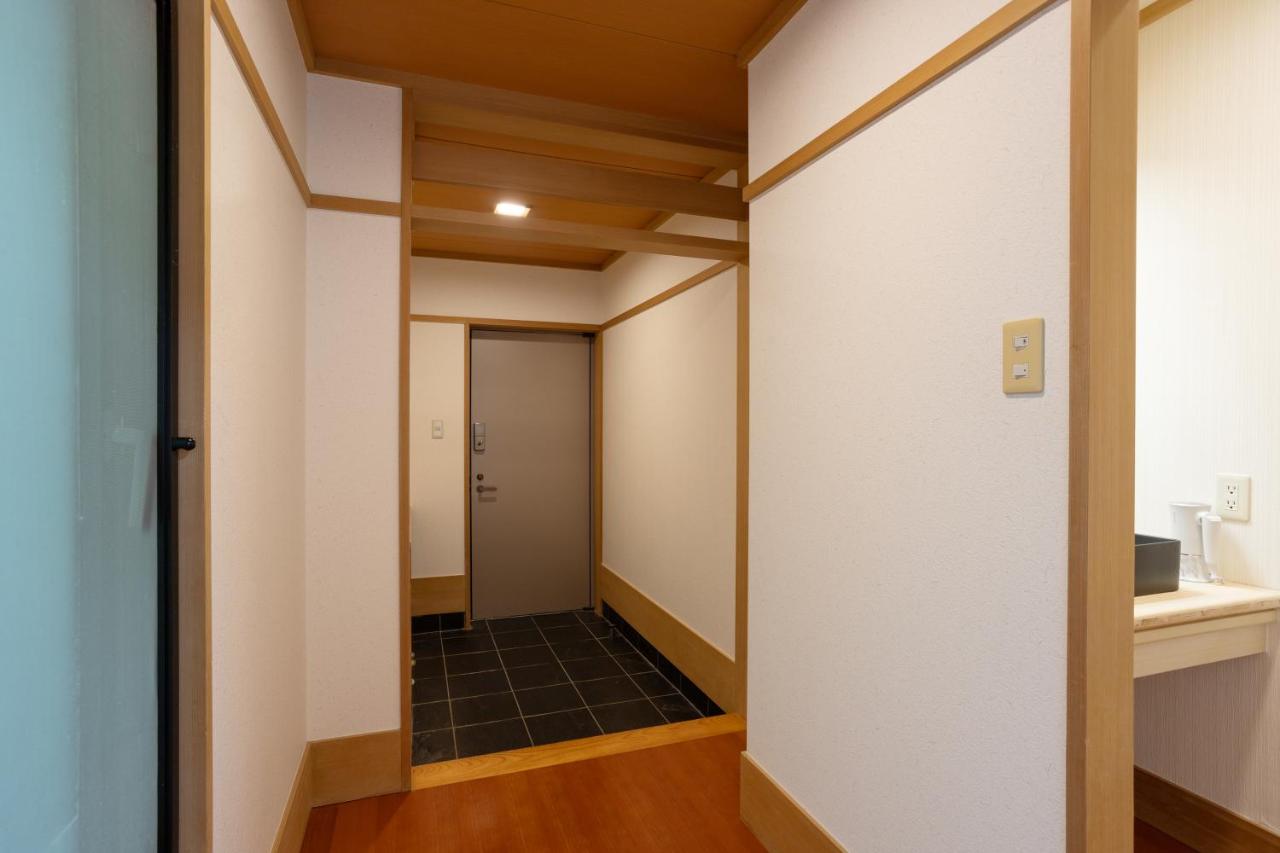 Japanese-Style Room