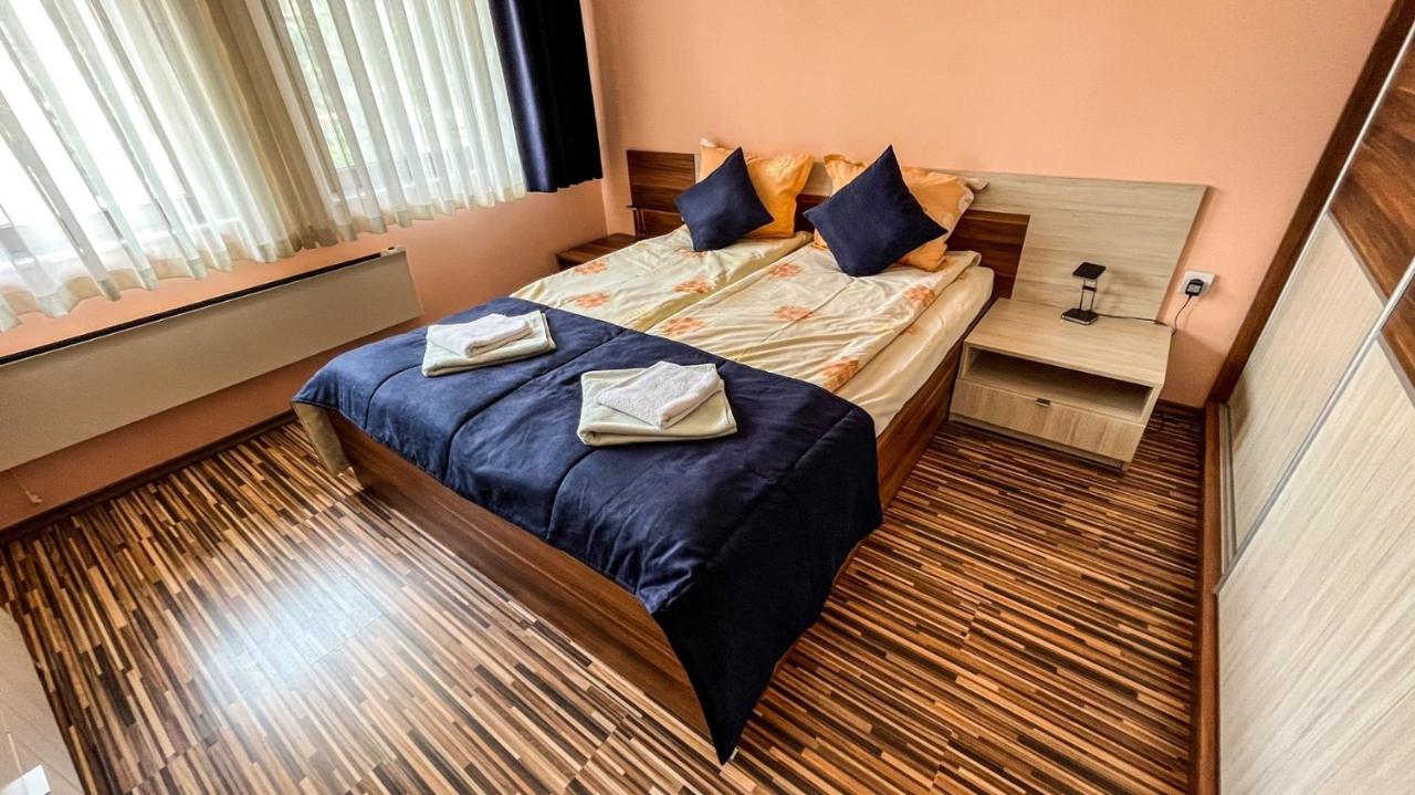 Apartamento con balcón