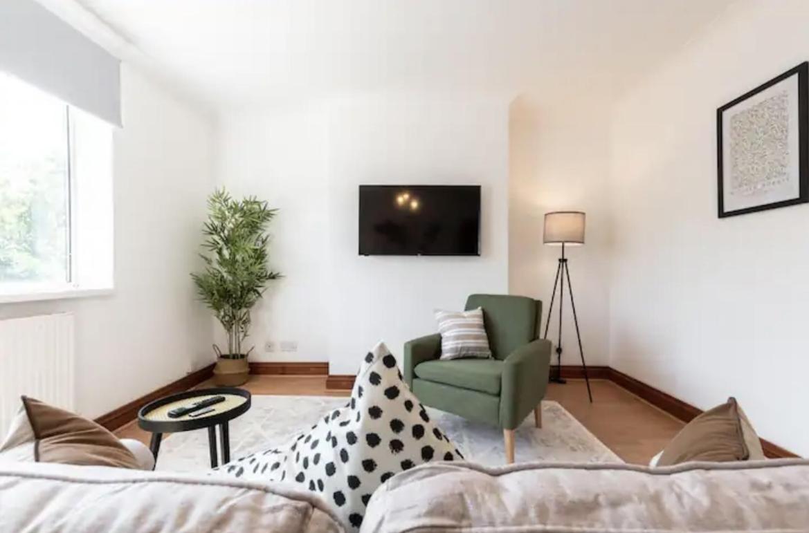 Metropolitan - 2 bed, private parking apartment, great commercial home from home stay! - B&B Southampton