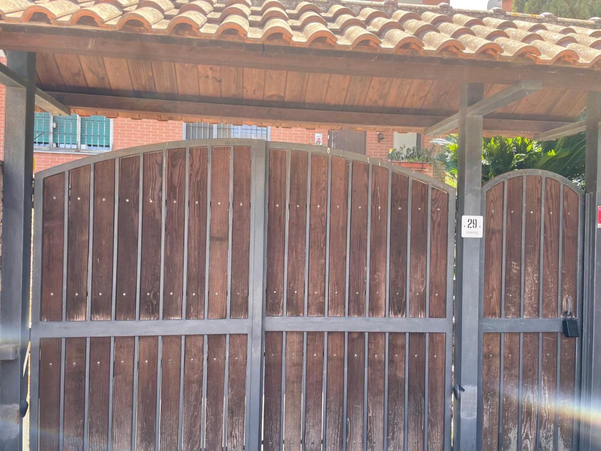 in&out apartment - mostacciano, eur - Ferienwohnung