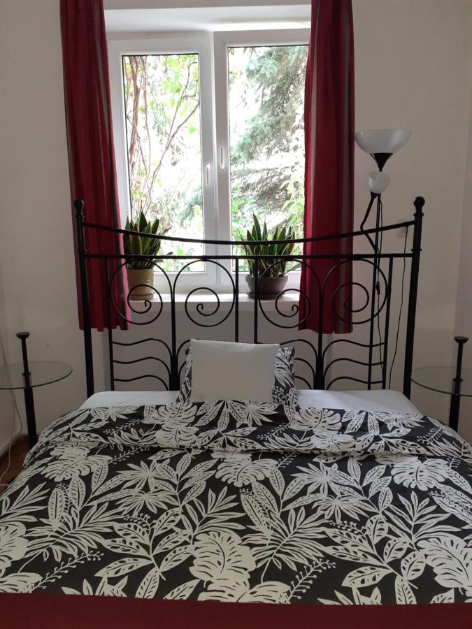 Chambre Double avec Salle de Bains Commune