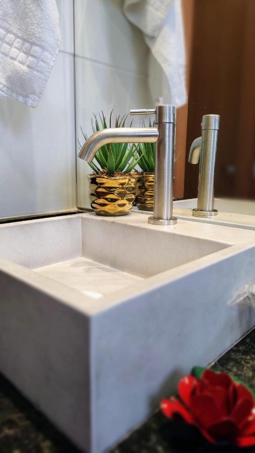 9 Andar - Estilo industrial Moderno e Aconchegante - B&B Uberlândia