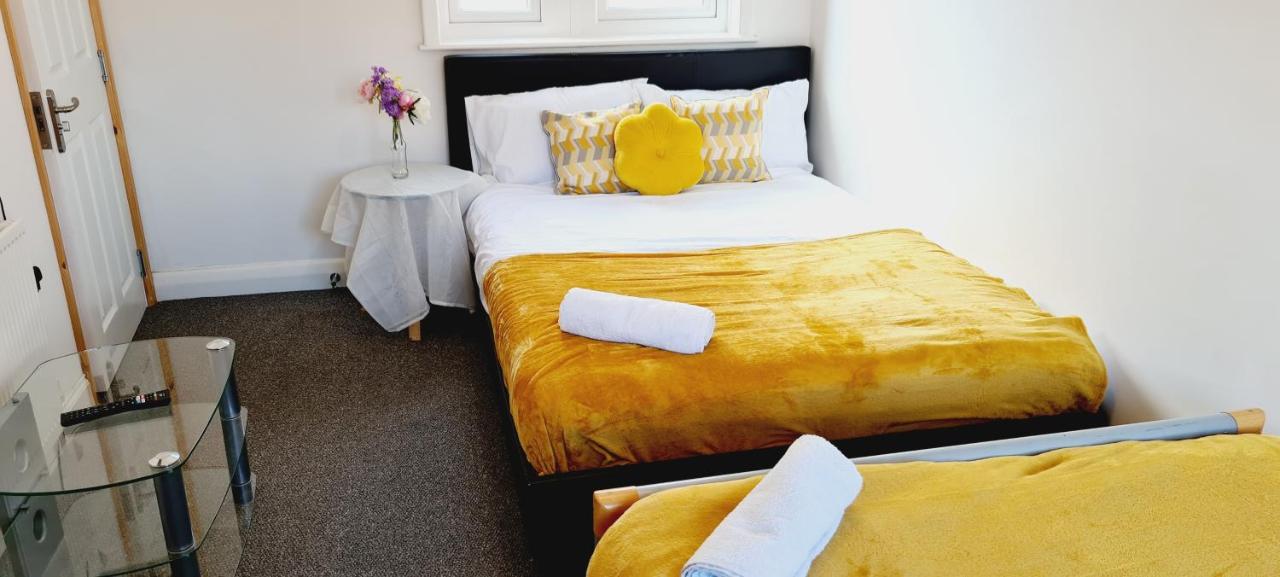 B&B Derby - Browning House I Long or Short Stay I Special Rate Available - Bed and Breakfast Derby
