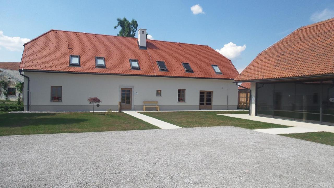 Smrekarjeva Domačija - B&B