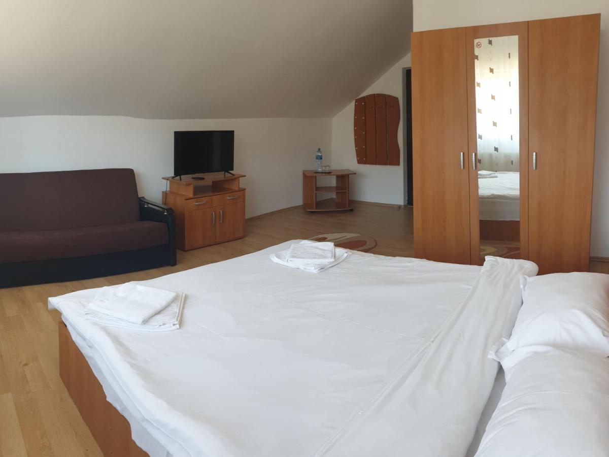 Chambre Familiale avec Salle de Bains Privative