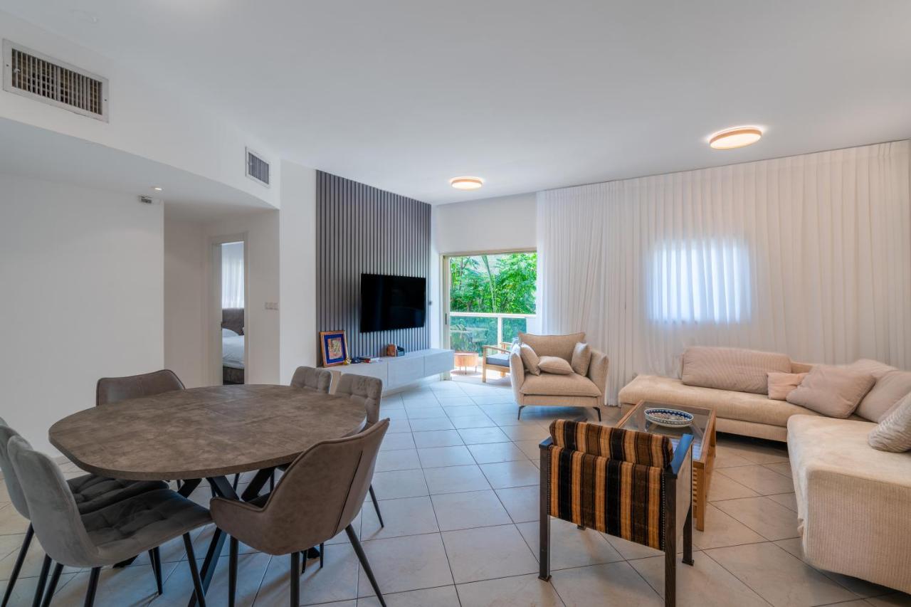 Family Vibe 3BR With Parking - Ferienwohnung Tel Aviv