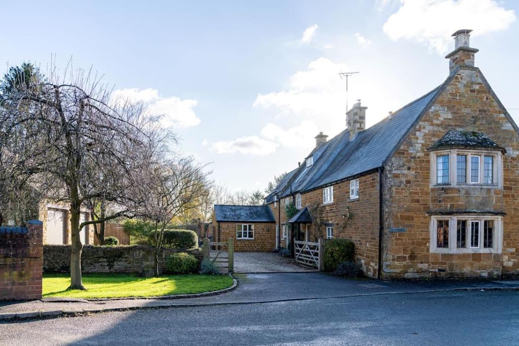 Countryside 6-bedroom cottage - B&B Great Easton