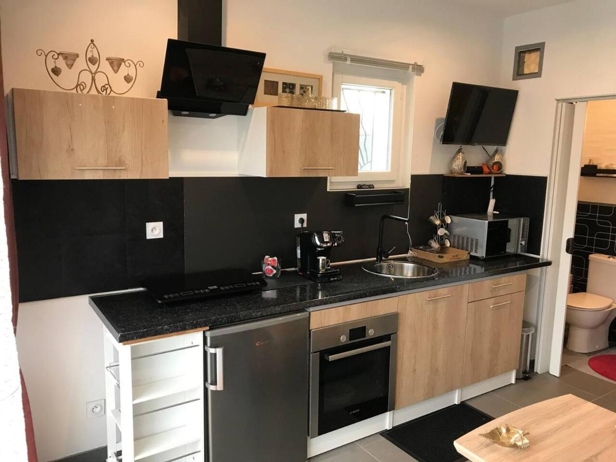 Studio Détente à 10mn de la Gare et Aéroport St Exupéry - B&B Colombier