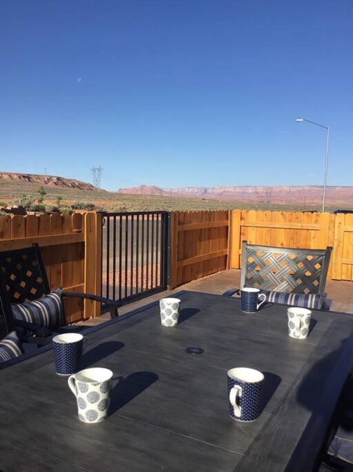 B&B Page - Antelope Canyon House for Two Couples - Bed and Breakfast Page