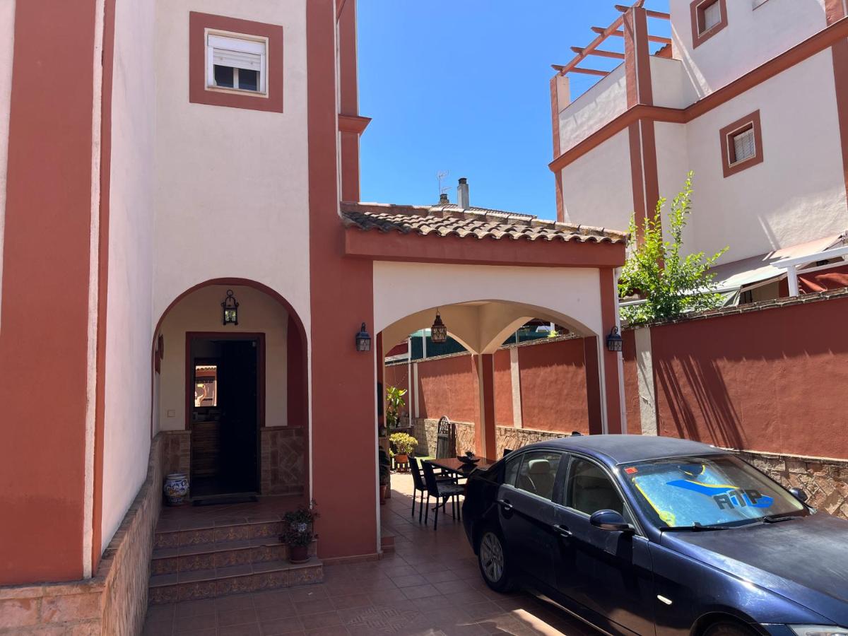 Casa con piscina cerca de Sevilla - Bed and Breakfast