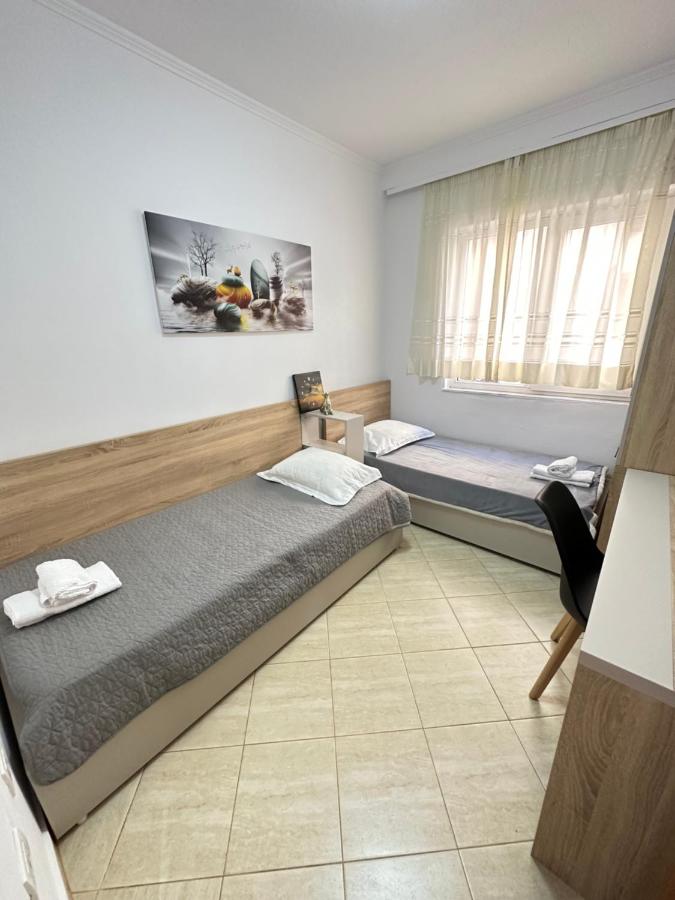 DeLux Apartment (by Mishel) - Bed and Breakfast Durrës