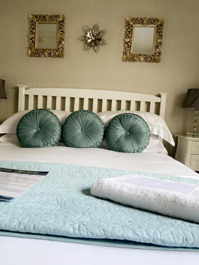 Standard Double Room-Port Eynon Bay
