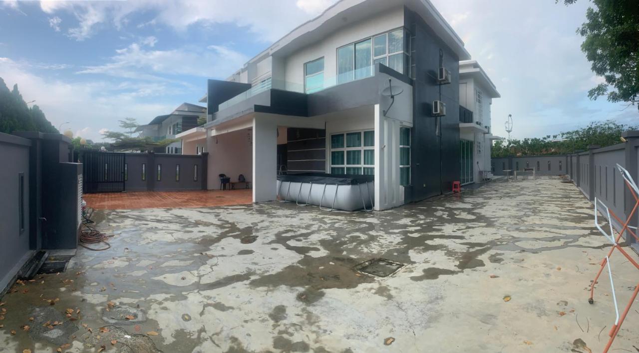 Fun Villa 6rm 12 to 22 pax Wifi Netflix BBQ SteamBoat Games Beach Water Park - B&B