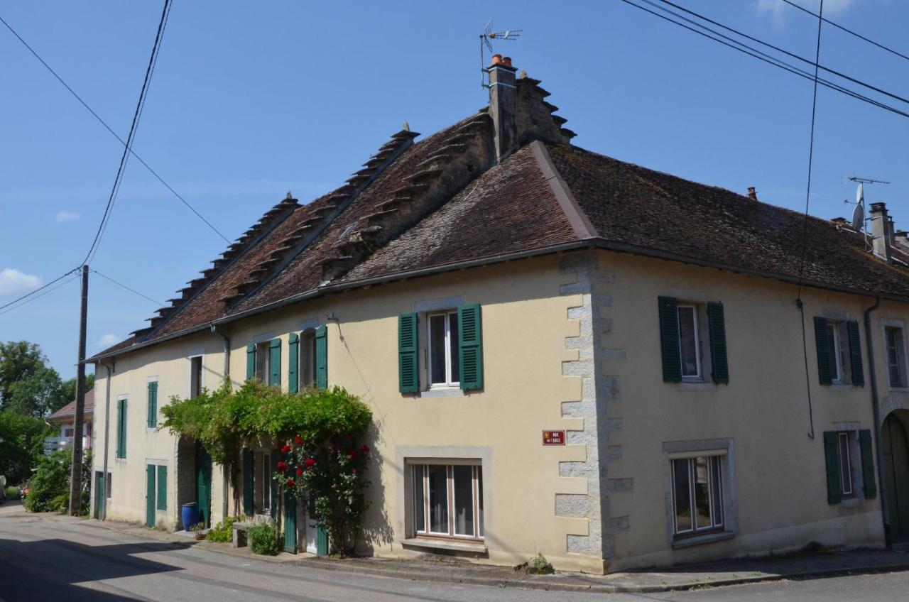 B&B Passenans - les gites du passage: la popote - Bed and Breakfast Passenans