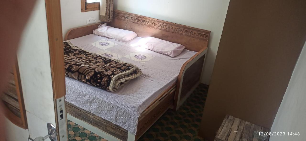 B&B Srinagar - Maskans Home Stay - Bed and Breakfast Srinagar