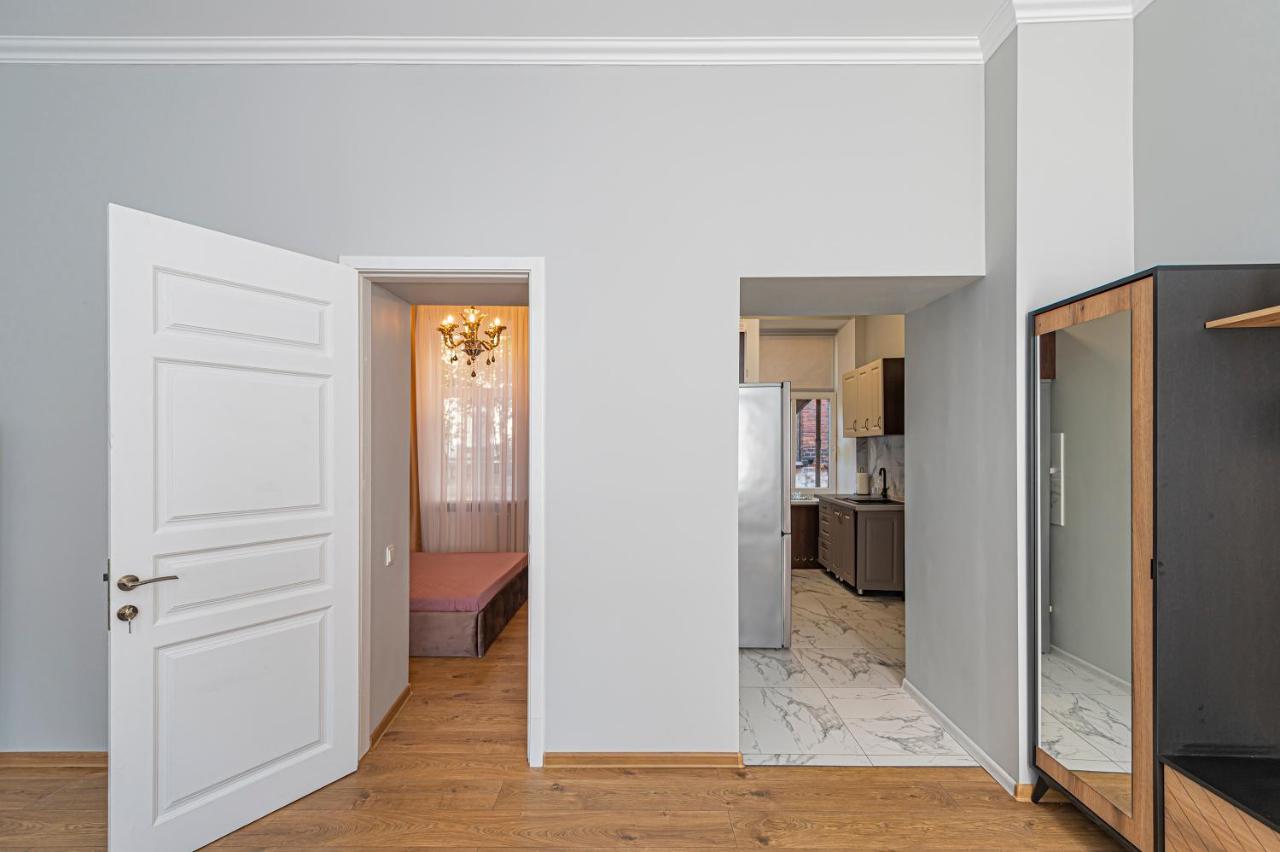 Prestigious city center apartment with free parking by Polo Apartments - B&B