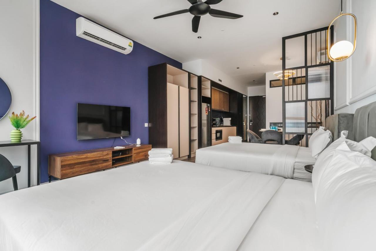 Deluxe Queen Room with Two Queen Beds