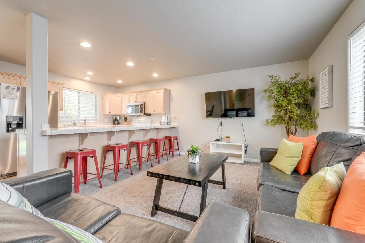 Family-Friendly St George Condo with Community Pools - B&B