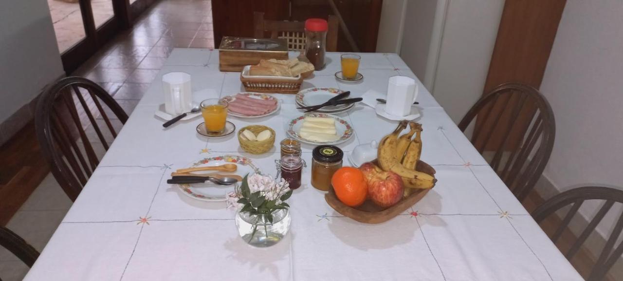 Aeropuerto a 5' y Ruta del Vino a 100 mts - B&B Salta