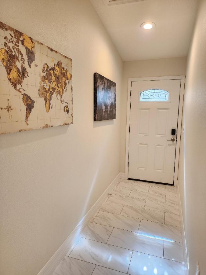 The Villa Orlando College Park Sleeps16 - Monthly Stays - Chambres d’hôtes Orlando