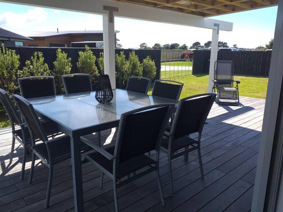 Relax and unwind in Magical Matarangi - B&B