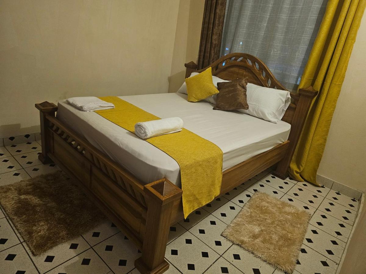 B&B Mombasa - Luxurious home away from home shanzu - Bed and Breakfast Mombasa