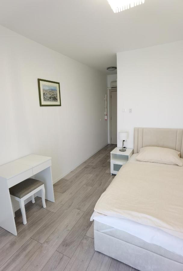 Single Room with Private Bathroom