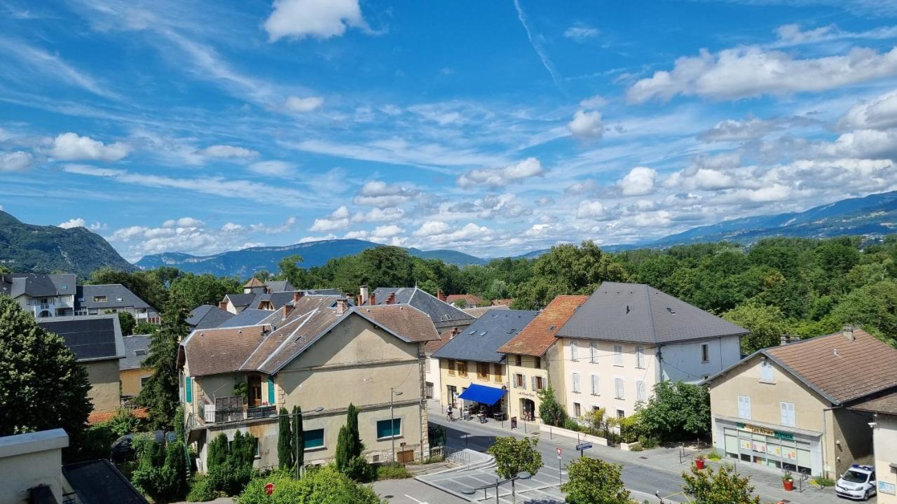 Appartement avec vue panoramique sur les montagnes - B&B