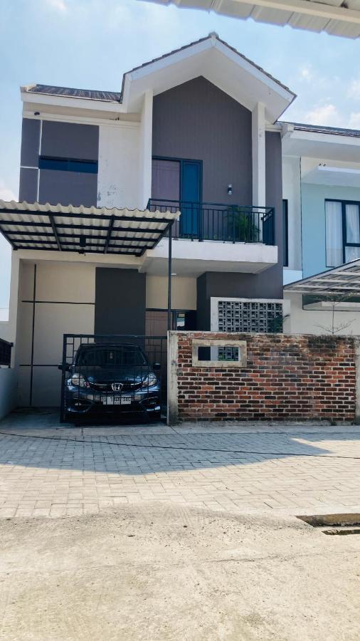 Nata Villa Syariah close to Telkom - B&B