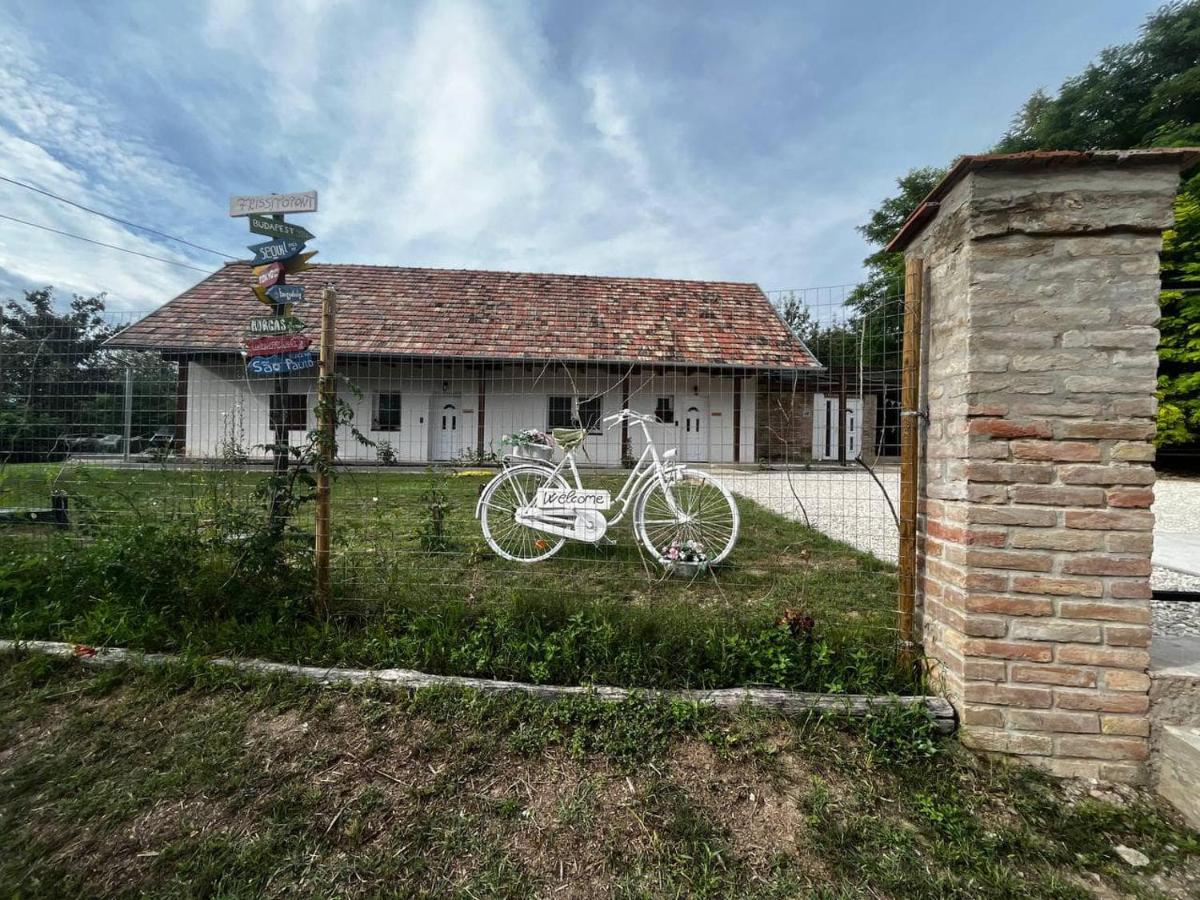 Frissítőpont Vendégház - B&B