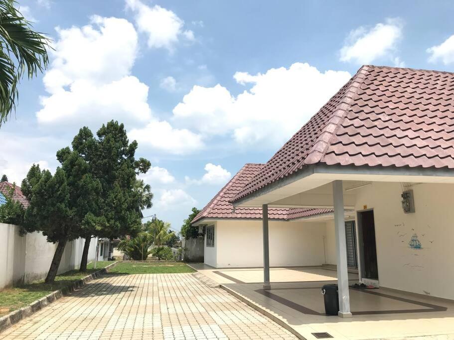PD BlueBox Bungalow Sailor Theme (Up to 20 Pax) - B&B