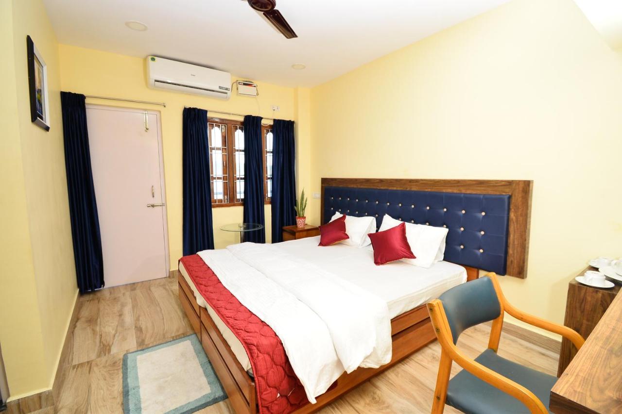 Double Room with Balcony and Sea View