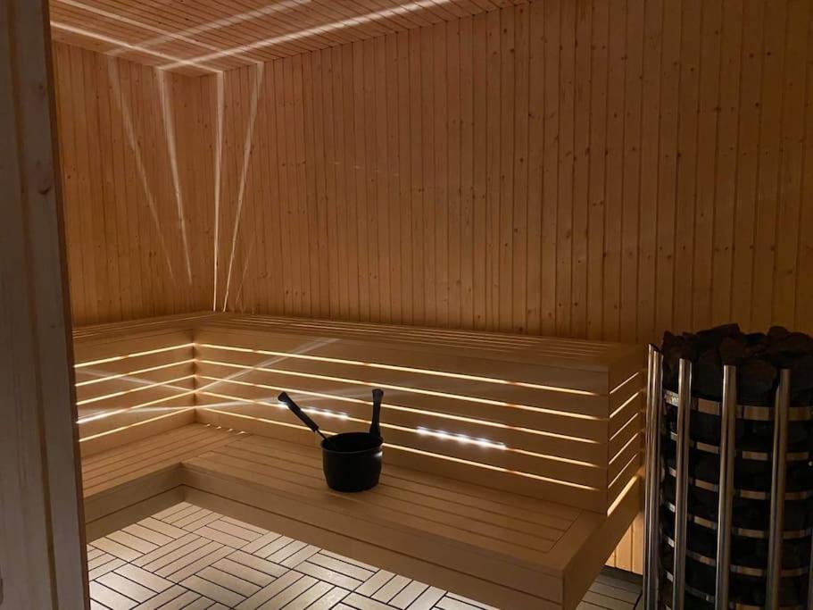 Mysig lägenhet med bastu 5 minuter från Järvsöbacken - B&B Järvsö
