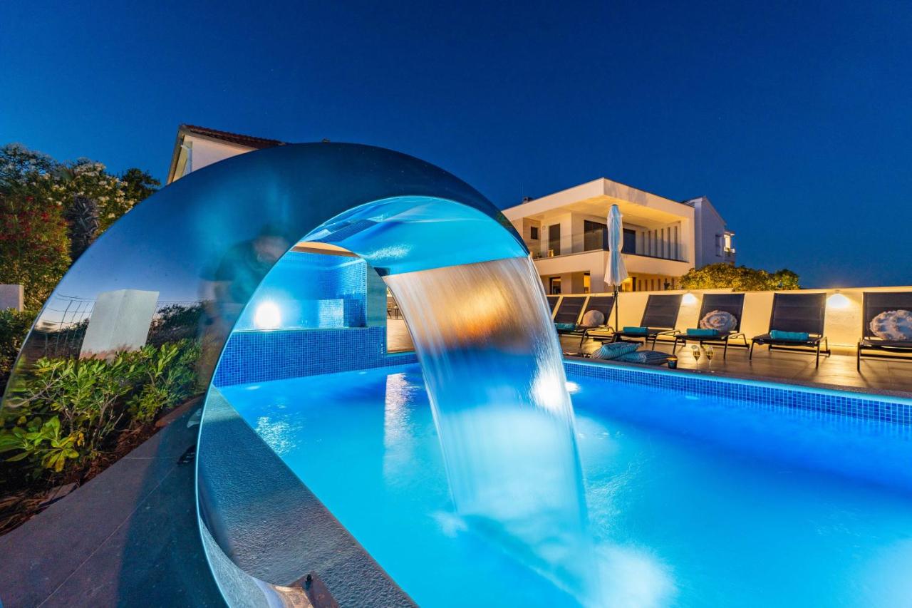 Luxury villa Morea Sukošan - B&B Sukošan