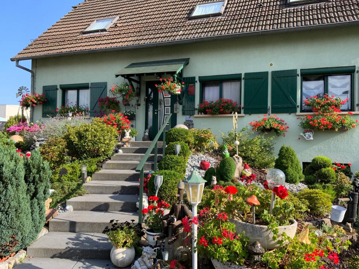 B&B Cravanche - le nid fleuri de Cravanche - Bed and Breakfast Cravanche