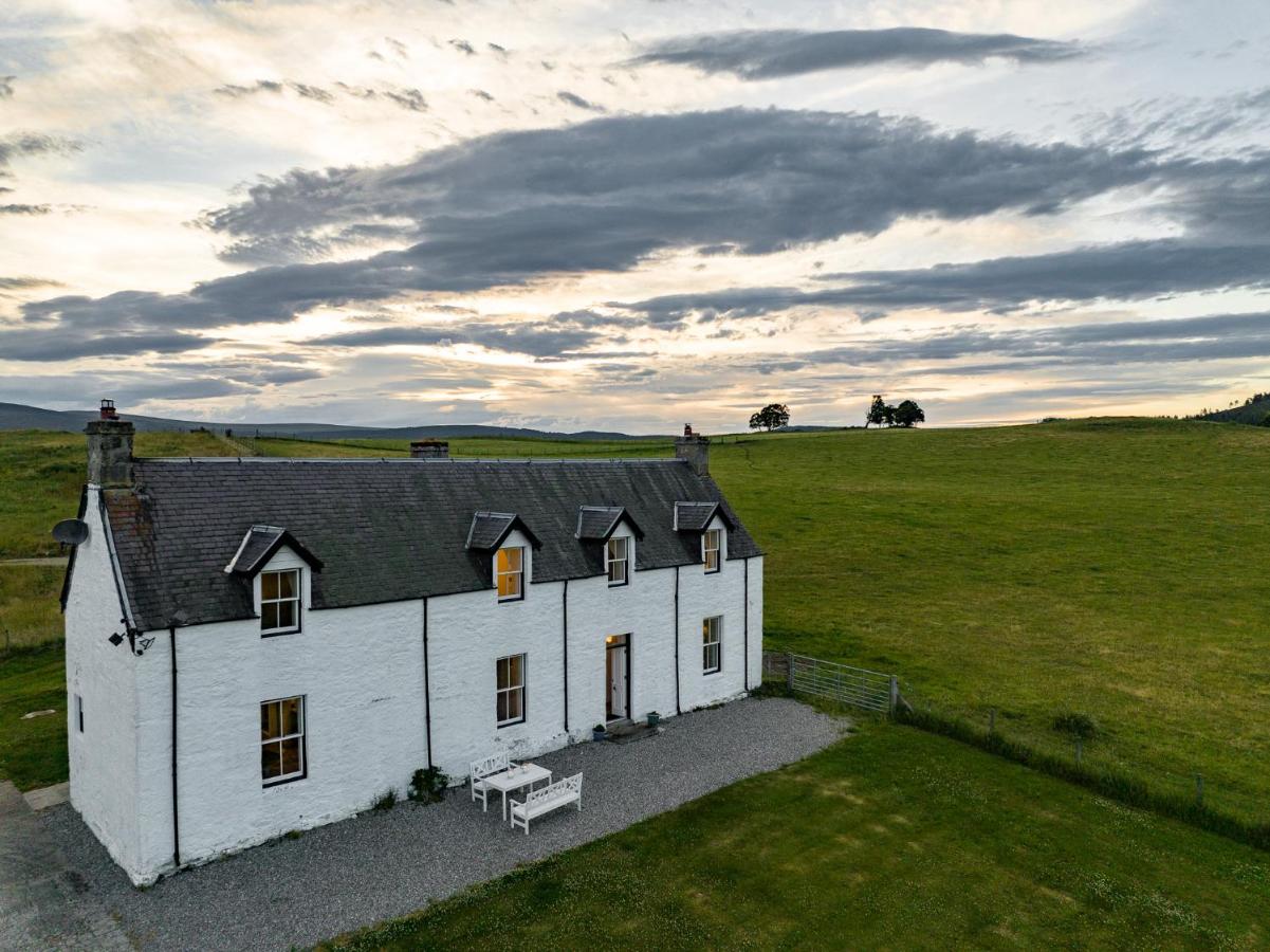 B&B Aviemore - Achnahatnich House - Bed and Breakfast Aviemore