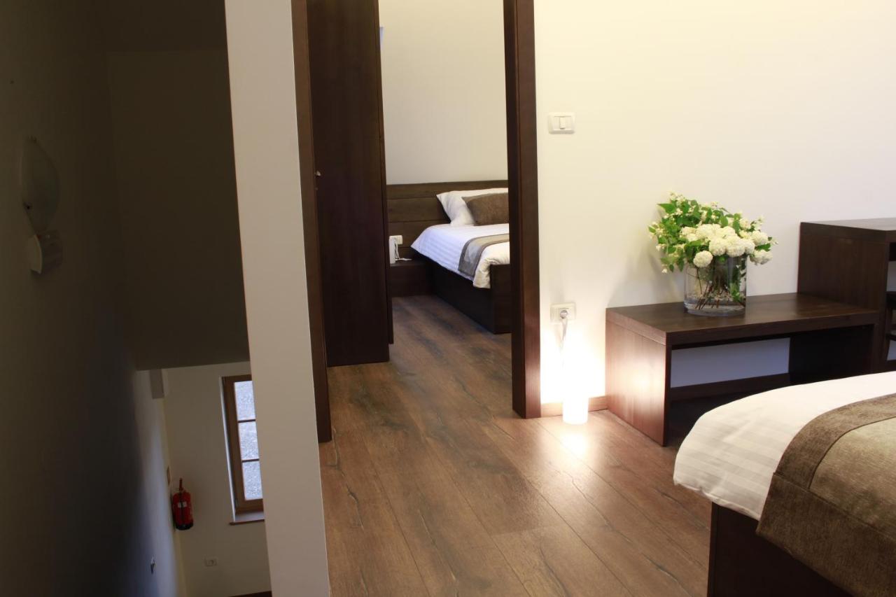 Apartment - Split Level