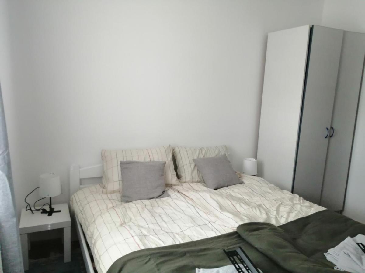 Tweepersoonskamer met Gedeelde Badkamer