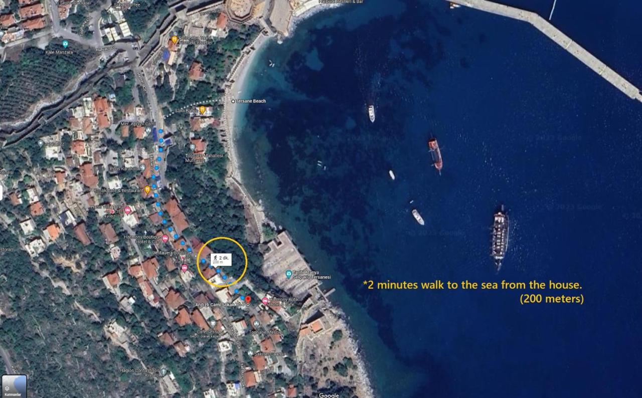 Escape to History in a Stunning Stone House with Garden and Sea View in the Heart of Alanya - B&B