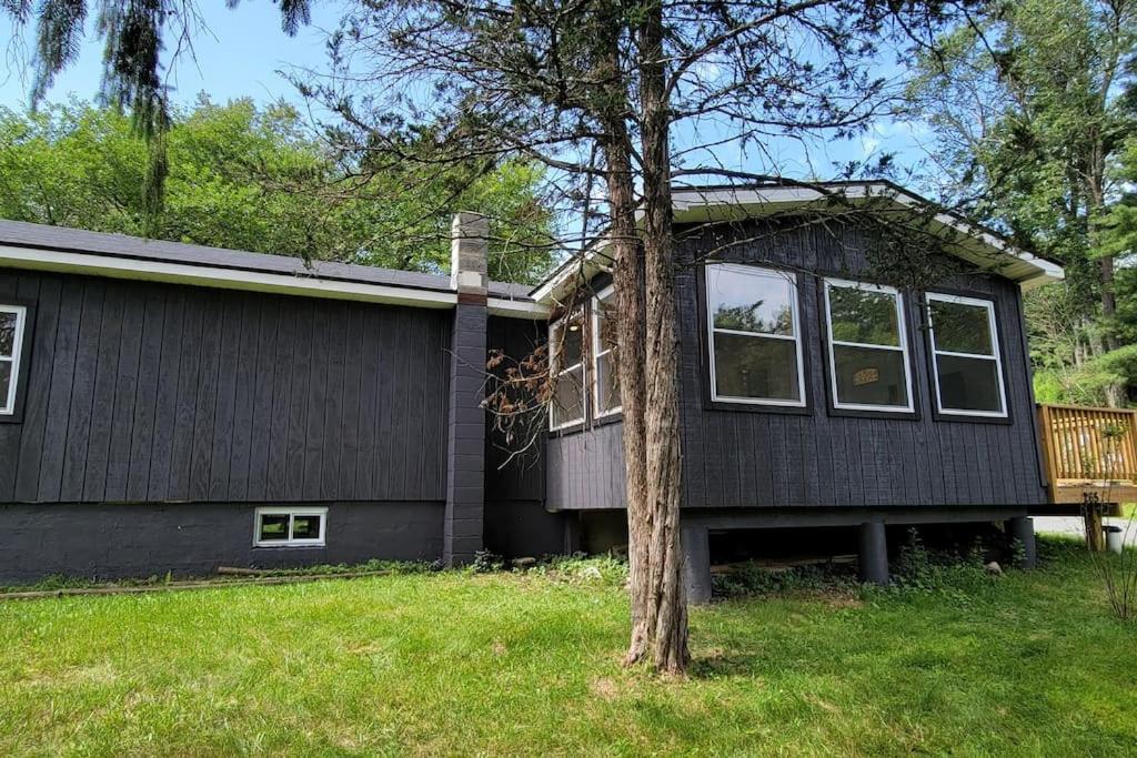 Bethel Woods Cabin - Bed and Breakfast