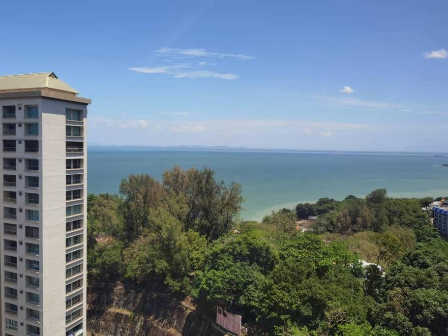 B&B Batu Feringgi - Miami Green Paradise Seaview - Bed and Breakfast Batu Feringgi