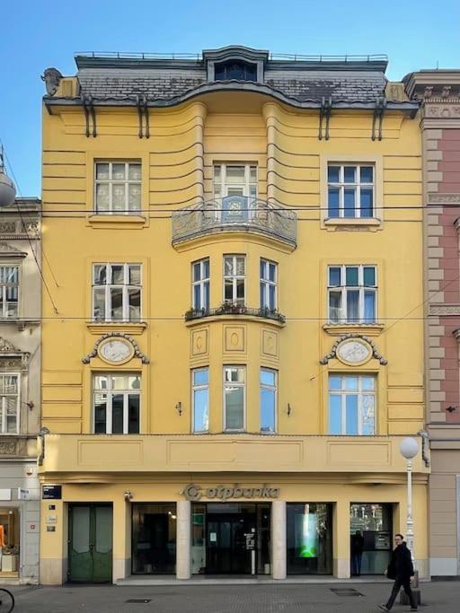 Agravista Main Square Residence by Irundo - B&B Zagreb