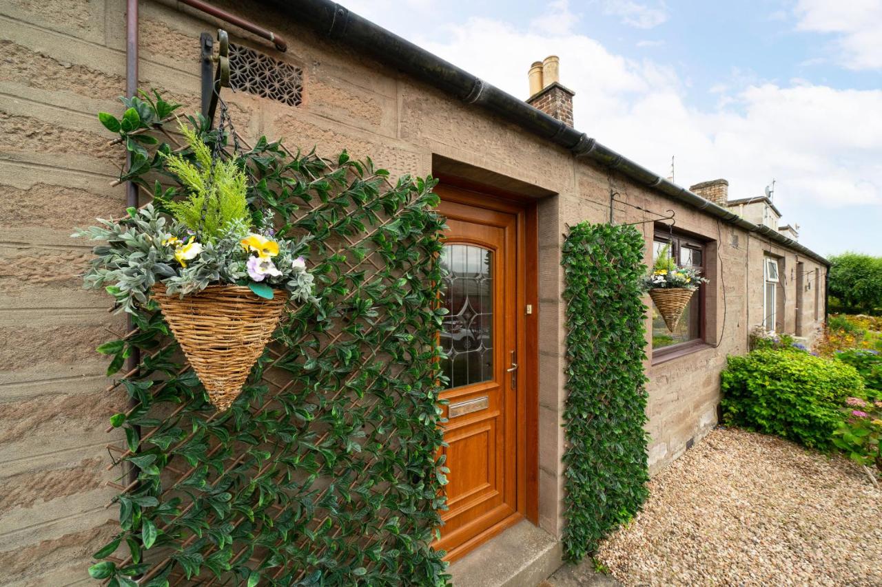 Heatherwood Cottage - Bed and Breakfast