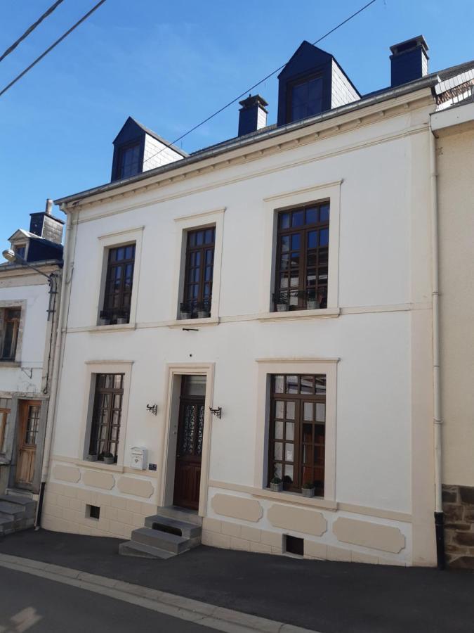 Gîte L'Hôte-Antique - Bed and Breakfast