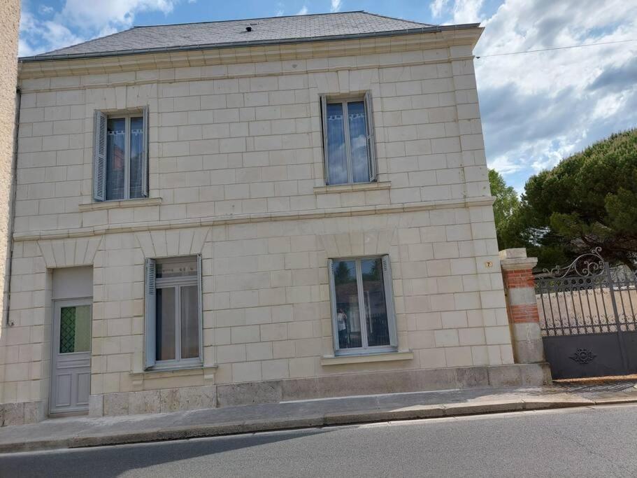 Superbe gite 10 personnes à Gizeux avec piscine l'été - Ferienwohnung